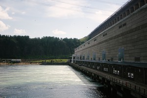 Нижний бьеф Братской ГЭС