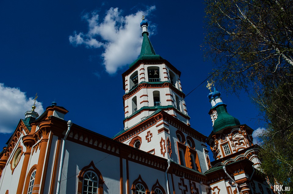 Последний объект по маршруту «Зеленой линии» — Церковь во имя Воздвижения Животворящего Креста Господня (Крестовоздвиженская). Строительство началось в 1747 году. До 1950 года в церкви сохранялись уникальные слюдяные оконницы, но впоследствии их заменили