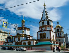 Кафедральный собор Богоявления. Здание построено в 1693 году. В 1716 году сгорело. Спустя два года после пожара был заложен каменный соборный храм. С 1934 по 1968 годы здесь располагался цех хлебозавода.