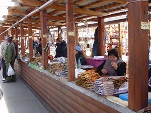 На рынке в Листвянке. Фото с сайта www.rustabak.ru
