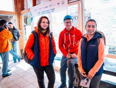 Павел Ступко, управляющий партнер в «Промышленные продажи» (в центре)