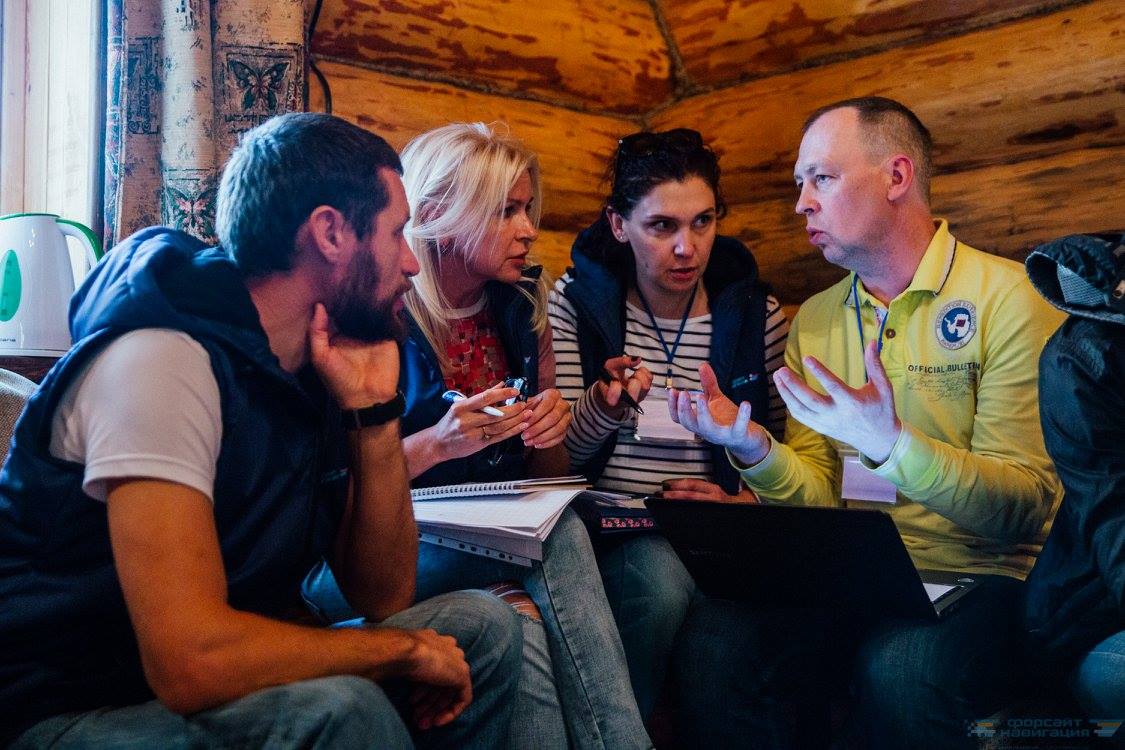 Сергей Недякин, лидер «Индустрии красоты» (справа).