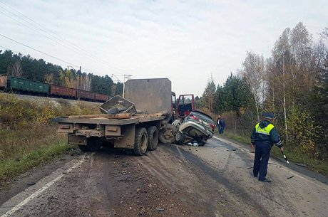Шофёр и пассажир иномарки погибли в ДТП в Шелеховском районе Шофёр и пассажир иномарки погибли в ДТП в Шелеховском районе