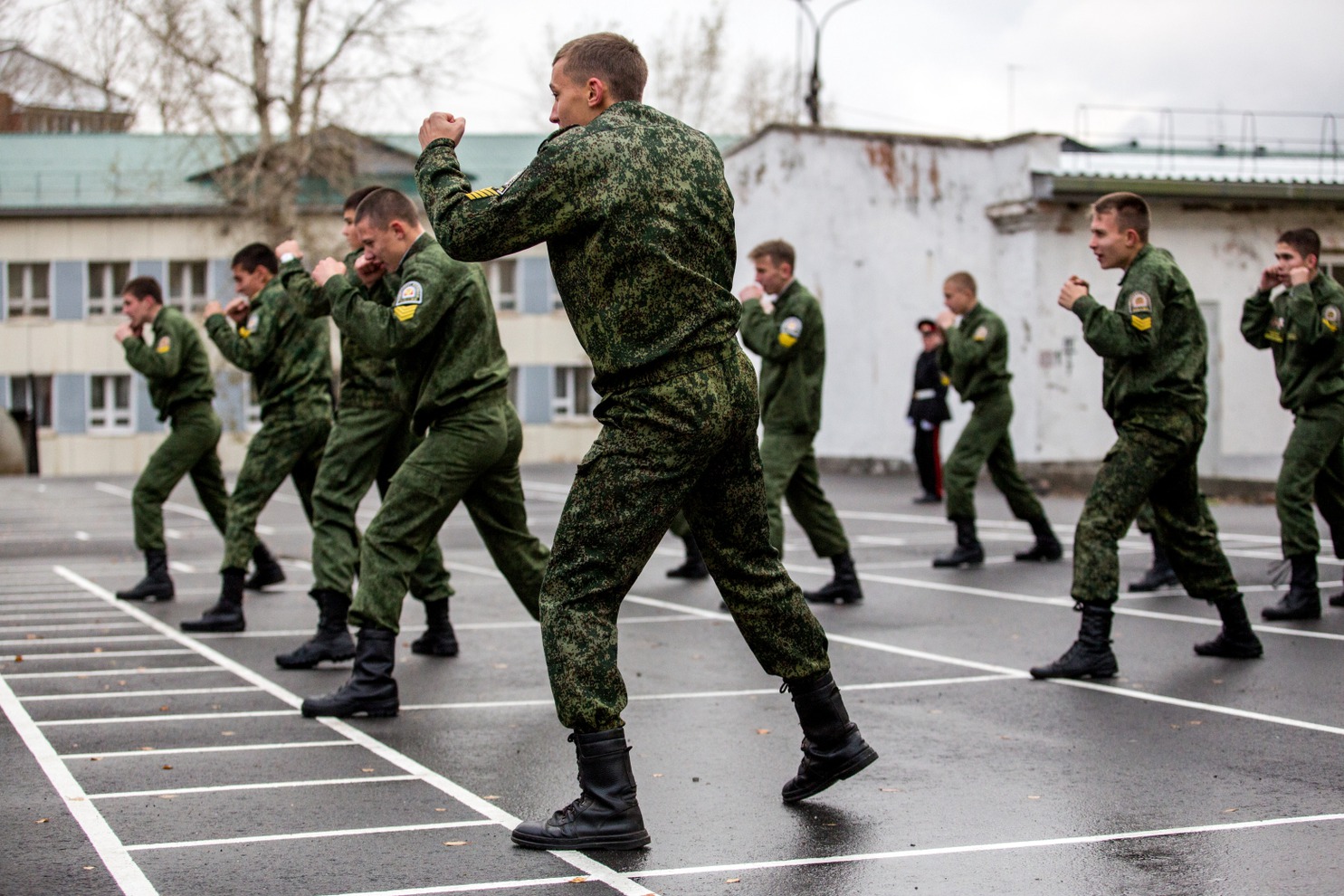 Показательное выступление в исполнении старших кадетов