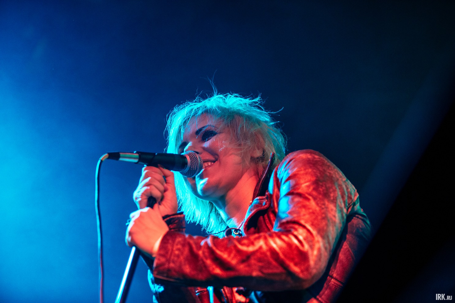 Перед Louna выступила московская группа Lori Lori.