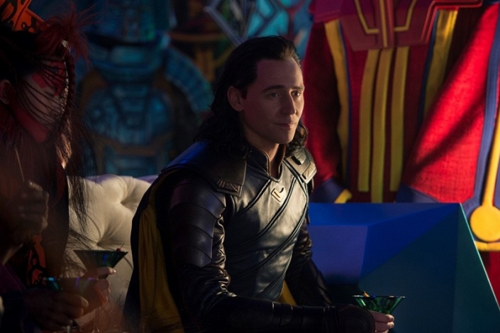 Сцена из фильма «Тор: Рагнарёк». Фото с сайта www.film.ru