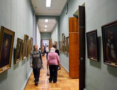 Акцию «Ночь искусств» традиционно поддержал Иркутский областной художественный музей. Двери галереи на Ленина были открыты для посетителей до 20:00.