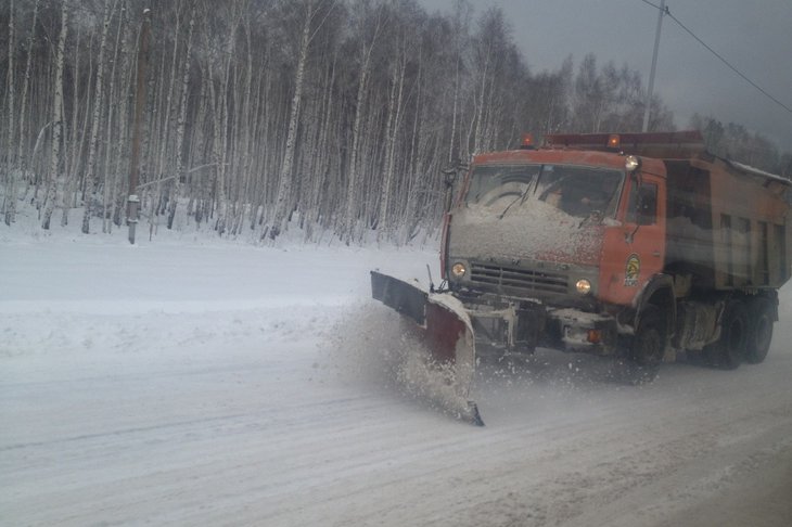 Уборка снега. Фото с сайта правительства Иркутской области
