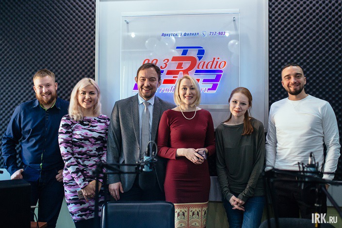 В студии радиостанции