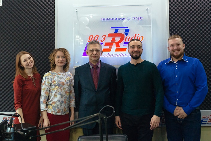 В студии радиостанции