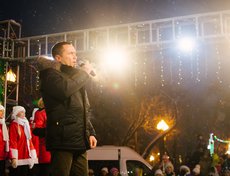 Мэр Иркутска Дмитрий Бердников: «Уверен, в Новом году мы с вами продолжим развивать наш город, делать его уютнее и красивее».