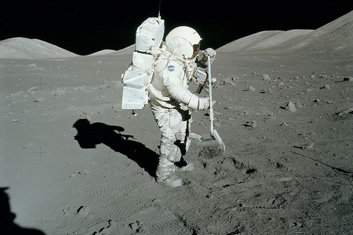 Американцы на Луне. Фото из Википедии