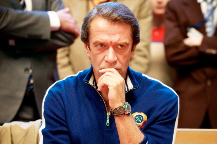 Владимир Машков в роли тренера Владимира Гаранжина. Фото с сайта www.kinopoisk.ru