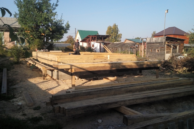 Строительство дома из бруса. Фото с сайта ucrc38.ru