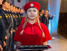 По окончанию учебы проведут сбор продолжительностью четыре недели. Курсантам, подтвердившим в ходе итоговой аттестации знания, умения и навыки, присвоят звание «сержант» и выдадут военный билет сержанта запаса.