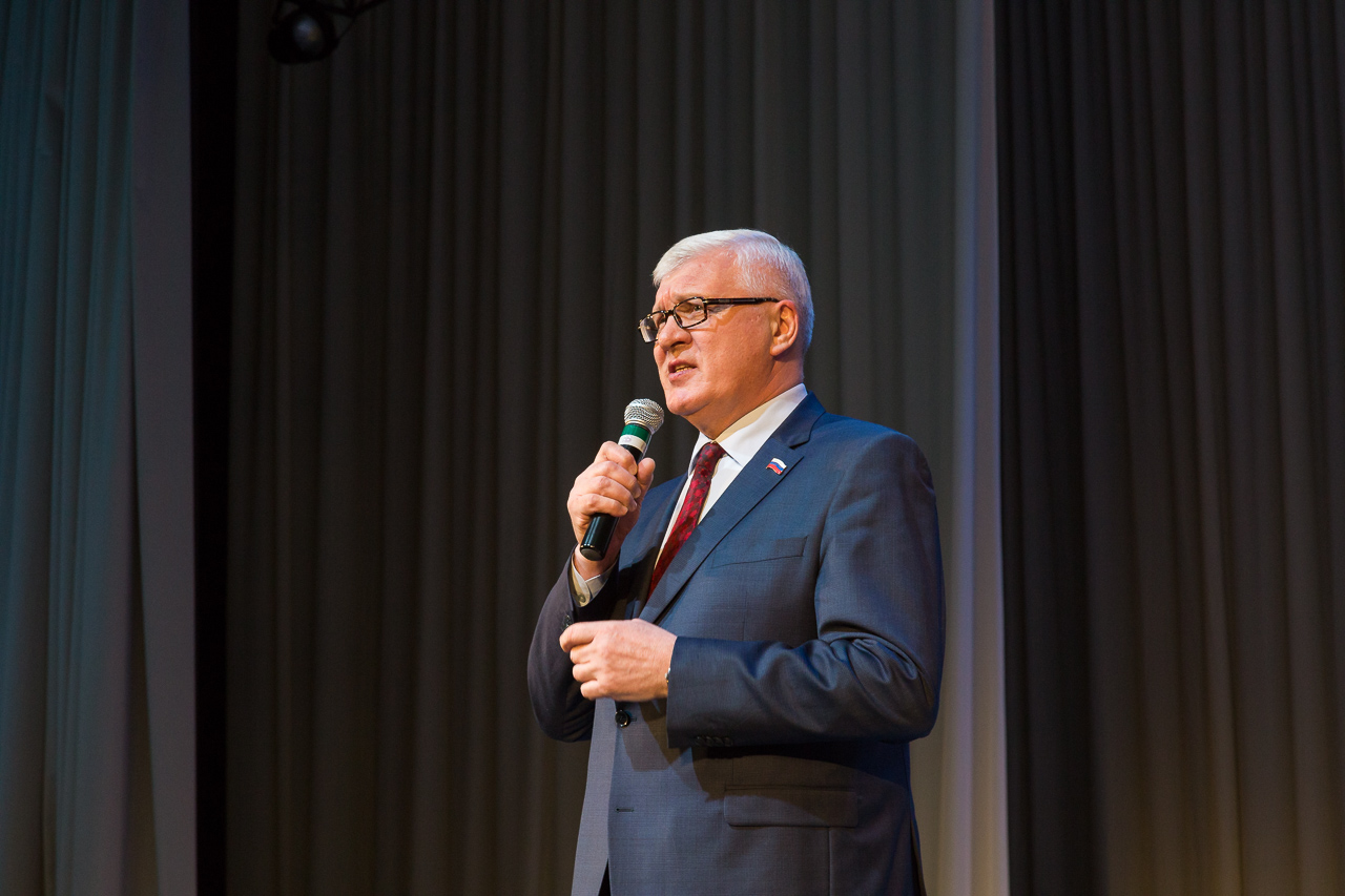 Председатель Заксобрания Иркутской области Сергей Брилка