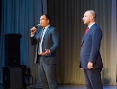 Депутаты Госдумы Сергей Тен и Михаил Щапов