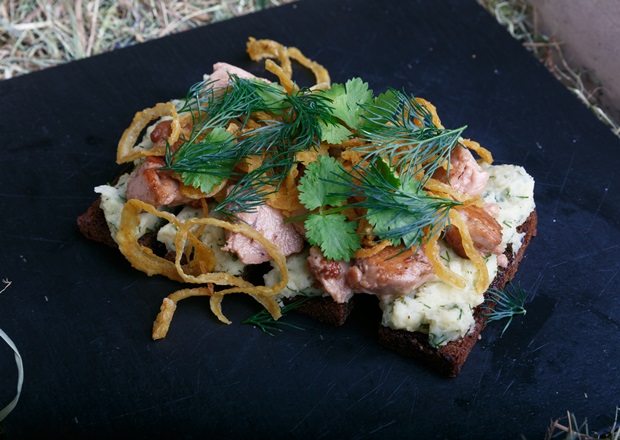 Сморреброд с печенью трески