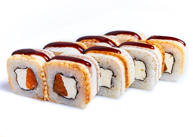 Сяке оранж (сочный ролл с мандарином, сливочным сыром и семгой)