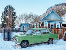 В Больших Котах, согласно данным переписи населения 2012 года, проживает всего 56 человек. Многие сдают жилье туристам. Мы сняли за 850 рублей в сутки, но есть варианты дешевле.