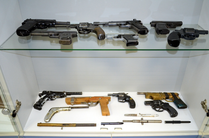 Коллекция оружия в музее криминалистики