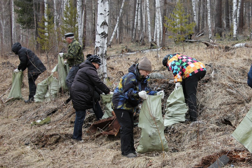 20 лет сюда свозили мусор не только из населенных пунктов, расположенных на Байкальском тракте