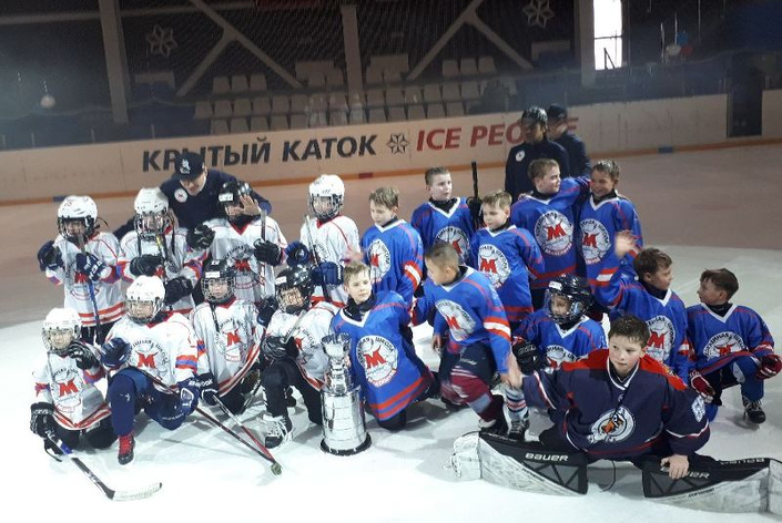Юные хоккеисты. Фото ice-p.ru