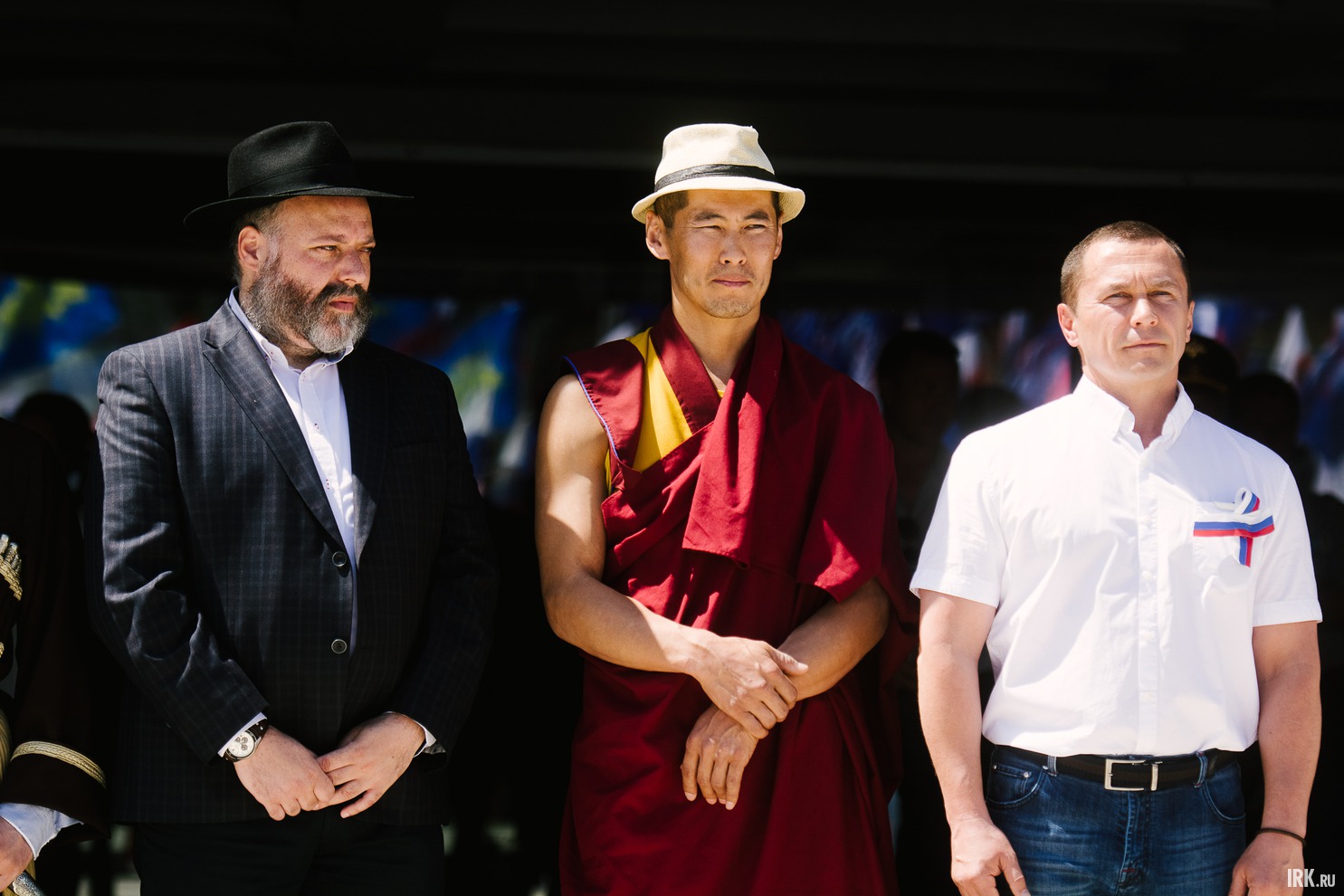 Представители национально-культурных центров Иркутска и мэр Дмитрий Бердников.