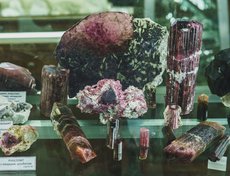 Разновидности турмалина.