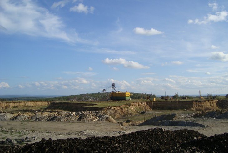 Харанутский угольный разрез. Фото с сайта drive2.ru