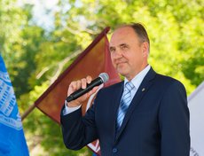 И.о. ректора ИГУ академик РАН Игорь Бычков.