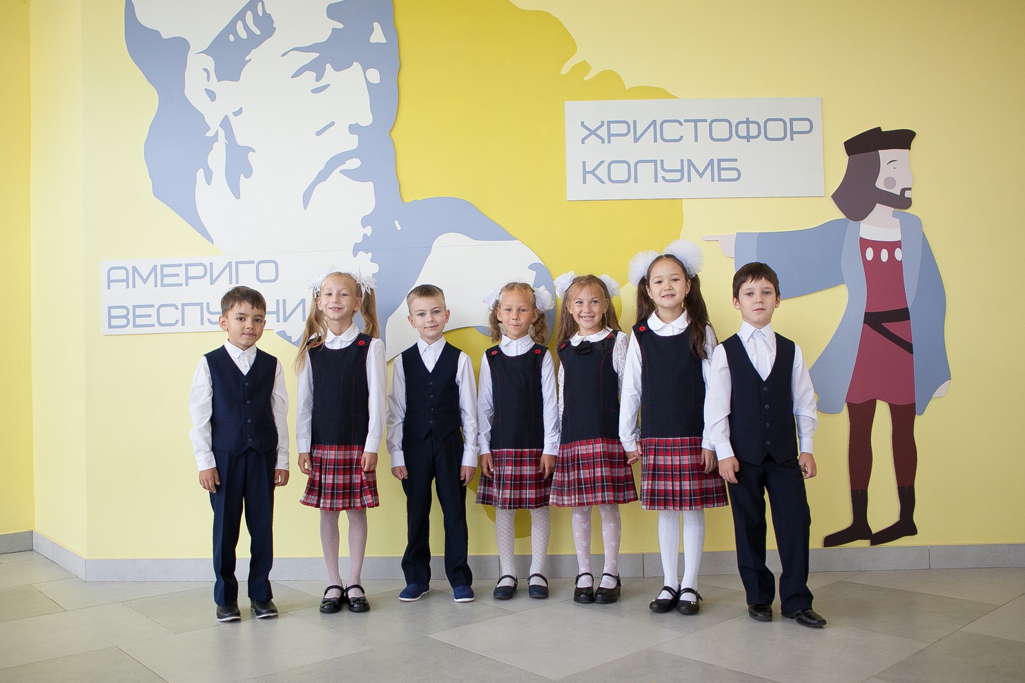 Площадь школы — 22 617 квадратных метров.