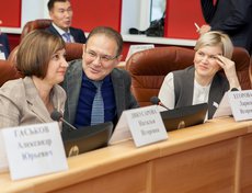Наталья Дикусарова, Александр Гаськов и Светлана Петрук.