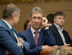 Полномочный представитель губернатора в Заксобрании Роман Буянов.
