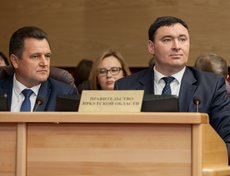 Первый замгубернатора Иркутской области Владимир Дорофеев и первый заместитель губернатора – председатель правительства региона Руслан Болотов.