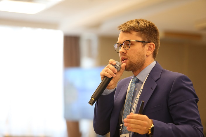 Дмитрий Козлов
