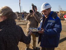 Строители и гости кинули по монетке в опалубку для успешной сдачи объекта