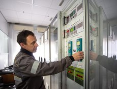 Система измерения количества и показателей качества нефти (СИКН). Под контролем метрологов тысячи измерительных и телеметрических приборов.