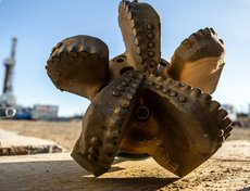 Породоразрушающий инструмент бурения — долото.