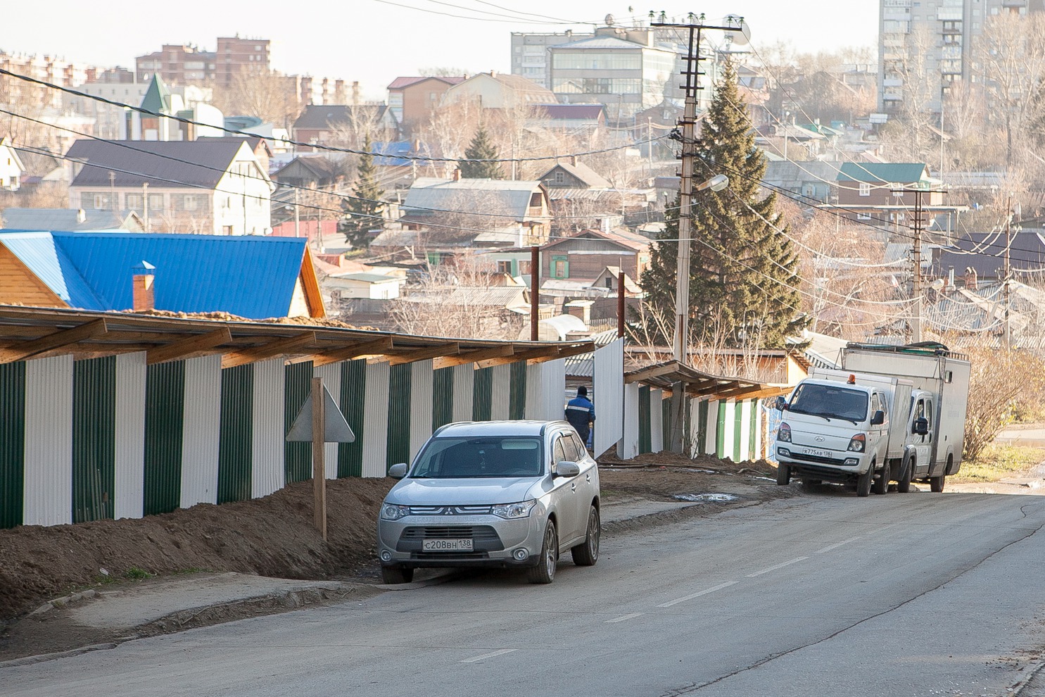 Жильцам близлежащих домов пришлось убирать машины из подземной парковки.