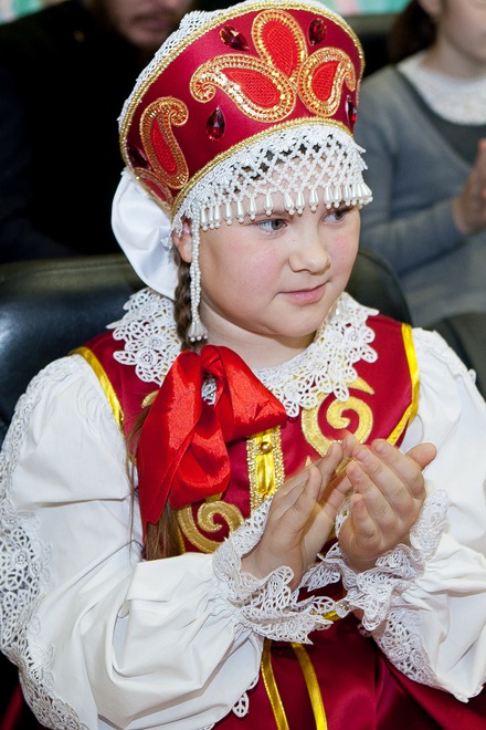 Софья Федорова из Оёка — лауреат всероссийских конкурсов «Юные дарования», «Ступеньки к успеху», победитель районного фестиваля «Радуга талантов»