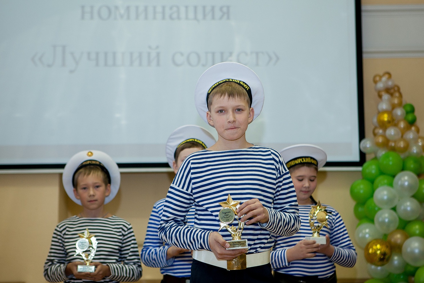 Виталий Смирнов — лауреат регионального конкурса «Байкальская сюита», победитель открытого вокального конкурса «Байкальская волна». Юноша признан «Лучшим вокалистом»