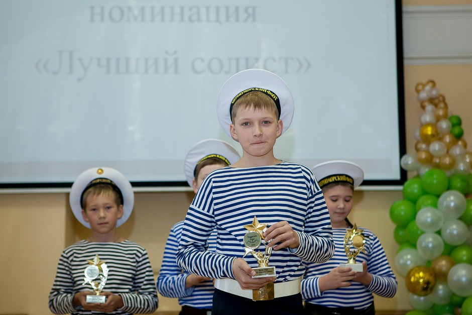 Виталий Смирнов — лауреат регионального конкурса «Байкальская сюита», победитель открытого вокального конкурса «Байкальская волна». Юноша признан «Лучшим вокалистом»