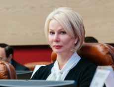 Депутат Нина Чекотова