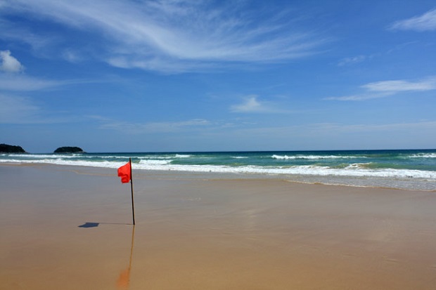 Пляж Карон. Фото www.tonkosti.ru