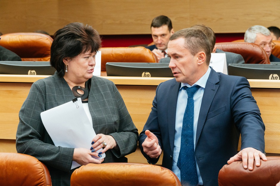Вице-спикер Заксобрания Ольга Носенко и мэр Иркутска Дмитрий Бердников