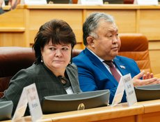 Вице-спикеры Ольга Носенко и Кузьма Алдаров