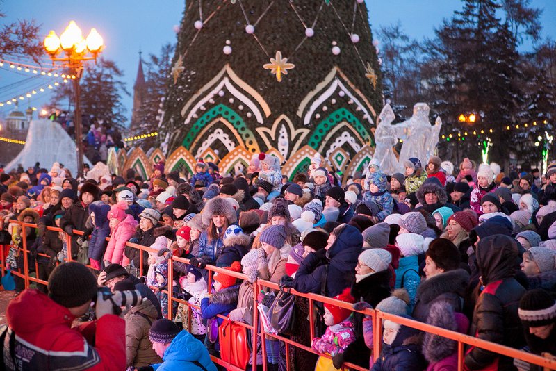 Встретить новый год иркутск. Празднование праздников в Иркутске новый год. Новогодние каникулы Иркутск фото. Иркутск сады и новый год праздник.
