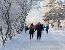 Вход на каток бесплатный.