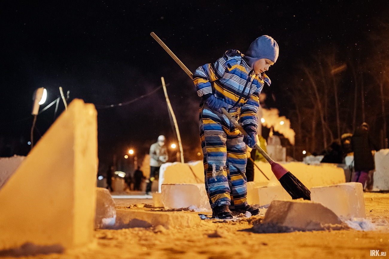 Олег, 9 лет. Ученик школы № 46. В строительстве иордани принимает участие с 2015 года.